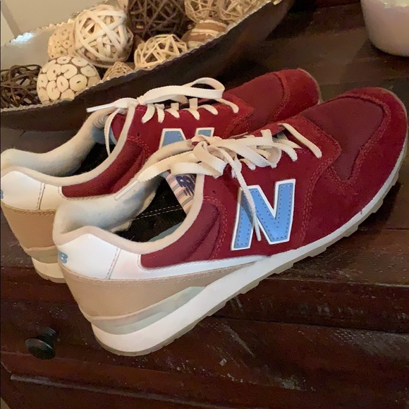 new balance red tennis shoes